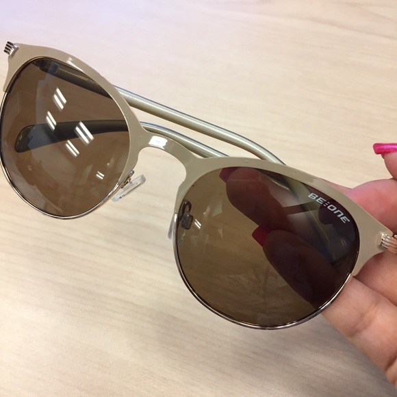 Accessories - Cream tan sunglasses 😎